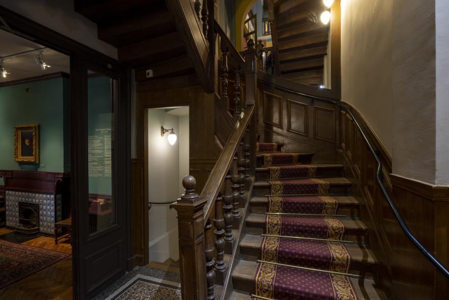 escalier musée henner paris 